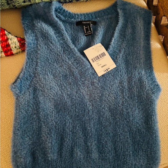 Forever 21 Fuzzy Sweater Tank NWT - Picture 2 of 3